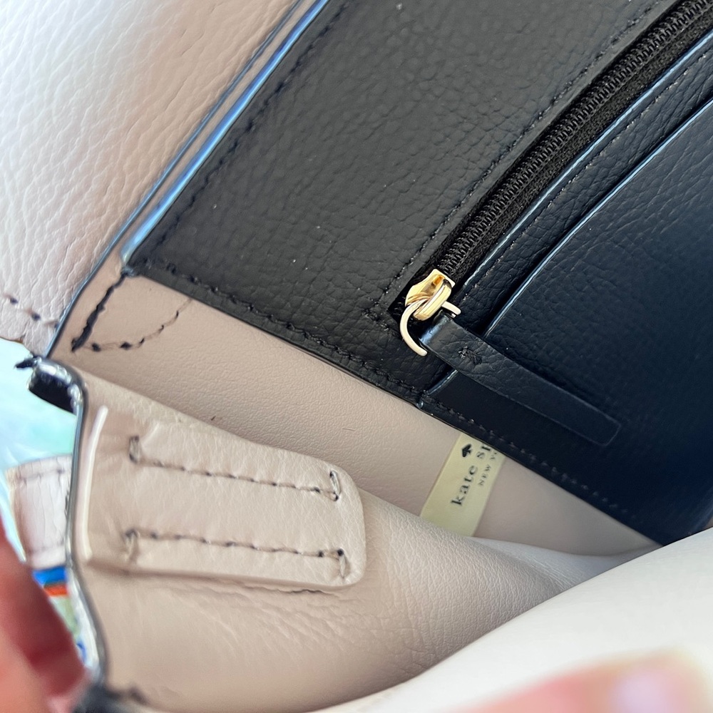 Kate Spade Vanderbilt Place Tegan Bow Black Pebble Leather Crossbody MSRP $279 - Picture 11 of 14